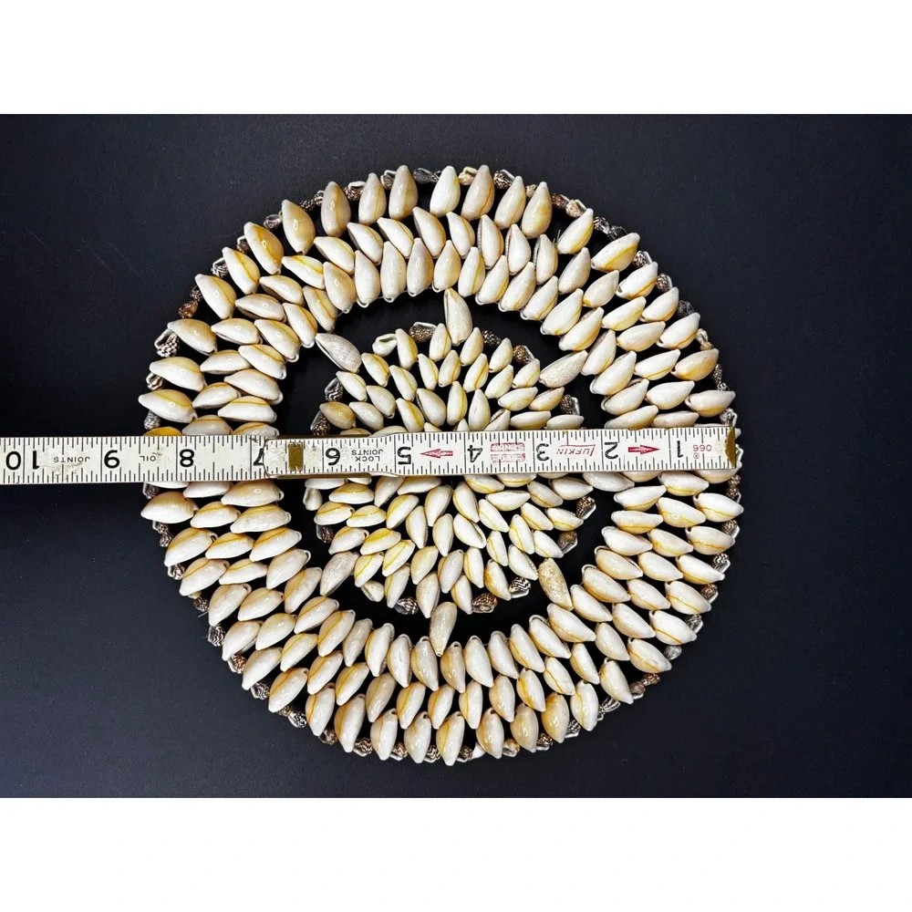 Set of 2 Vintage Cowrie Shell Round Placemats Trivets Coastal Boho Decor 8.5